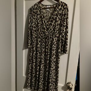 Chico's size 1 medium leopard print midi dress